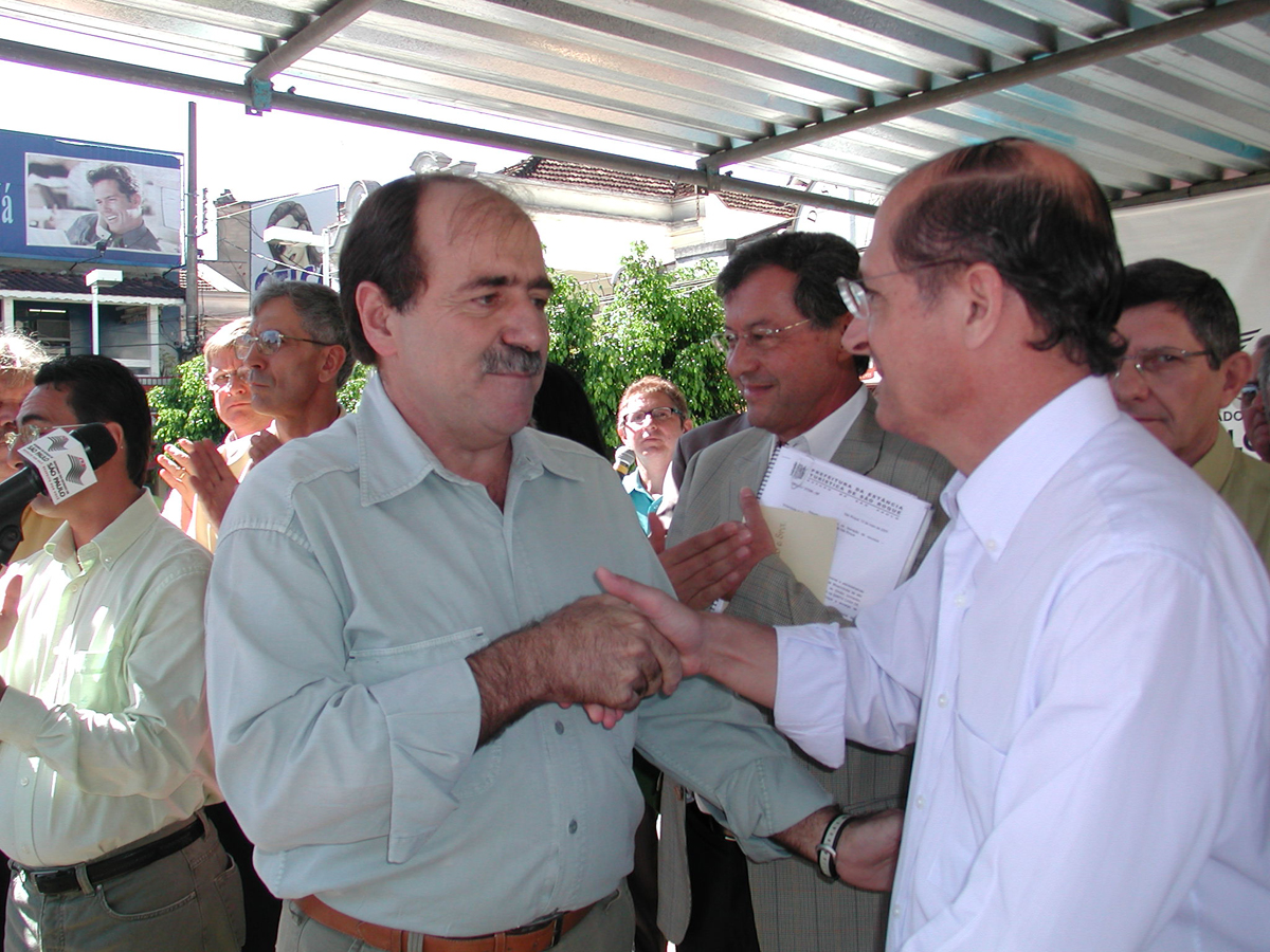 Deputado Caramez e Governador Alckmin<a style='float:right;color:#ccc' href='https://www3.al.sp.gov.br/repositorio/noticia/03-2008/Caramez gov roque.jpg' target=_blank><i class='bi bi-zoom-in'></i> Clique para ver a imagem </a>